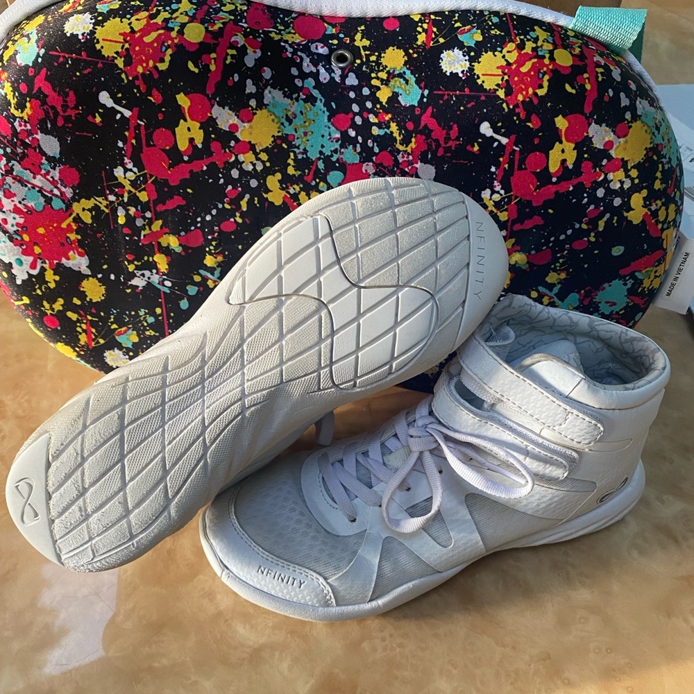 Nfinity Beast Mid Top Size 5
